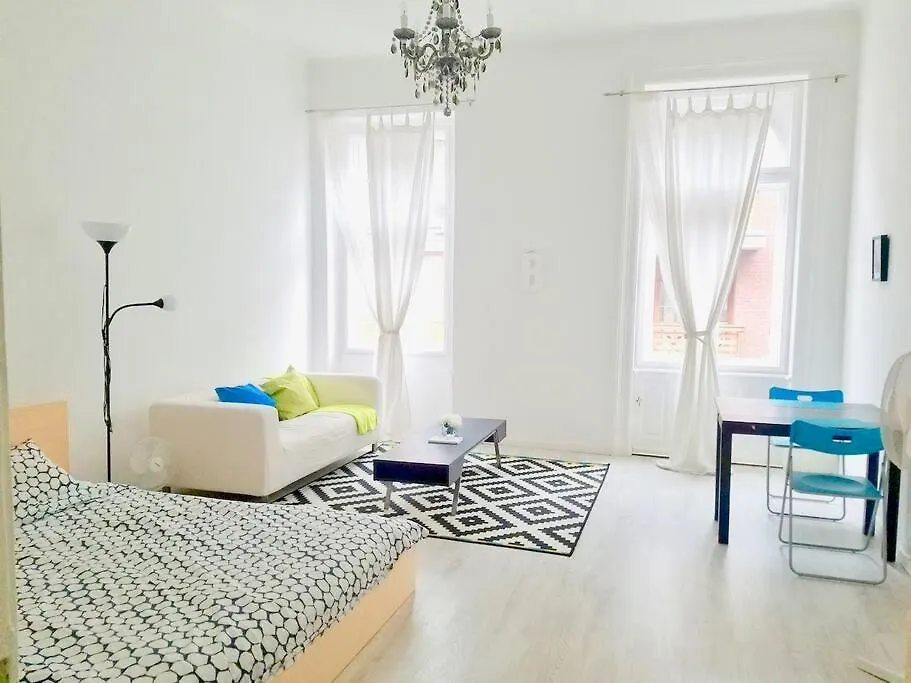 Bright And Cozy - City Center Apt Budapešť